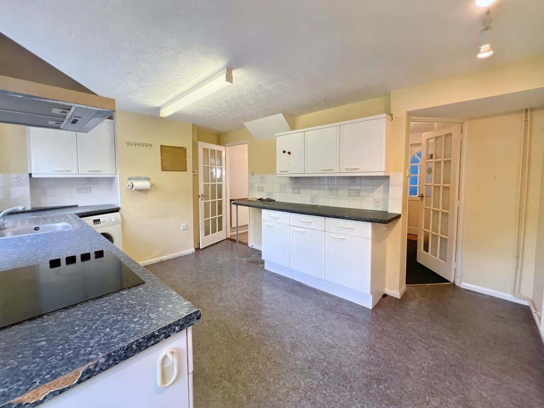 34 Yeoman Crescent, Hadleigh, Ipswich, Suffolk, IP7 5HP lot image - 6