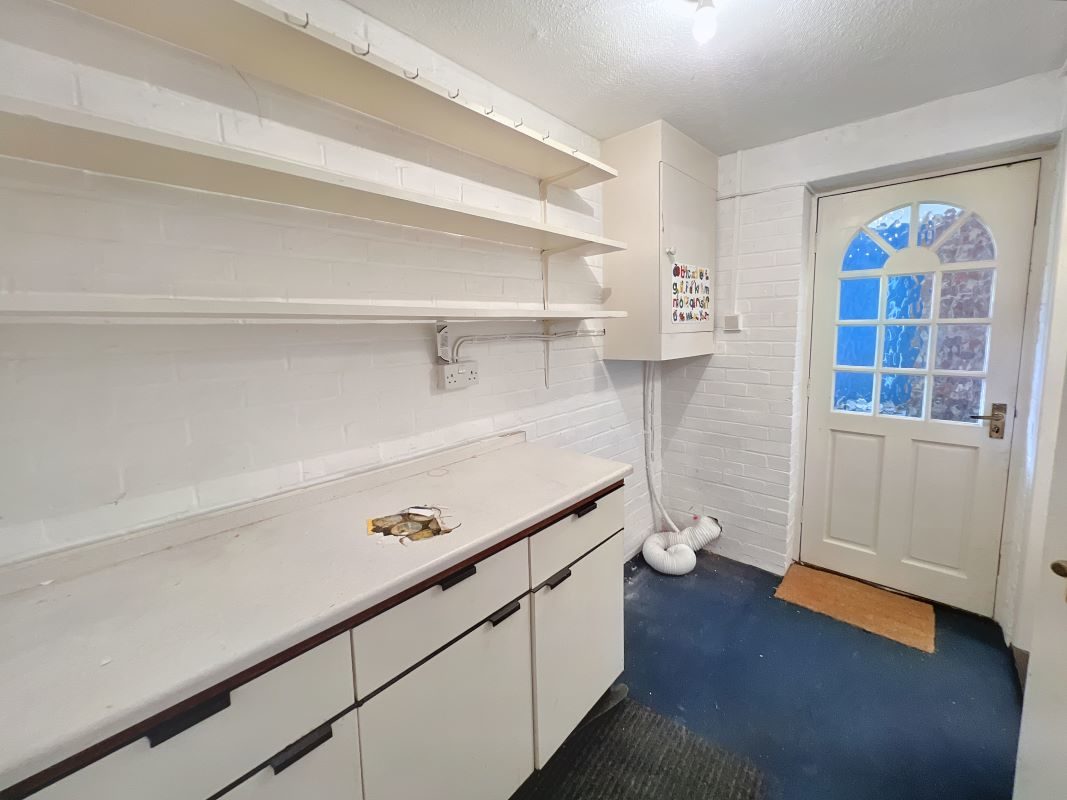 34 Yeoman Crescent, Hadleigh, Ipswich, Suffolk, IP7 5HP lot image - 8