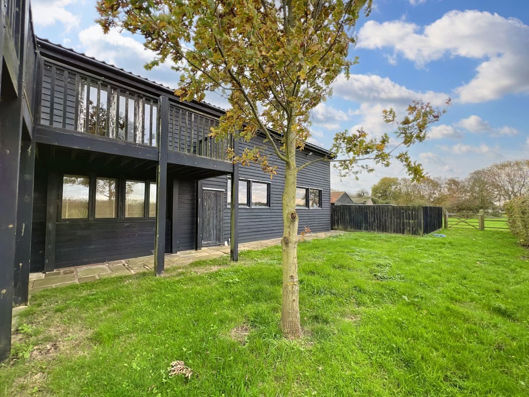 The Old Barn, Wood Farm, Helmingham Road, Otley, Ipswich, Suffolk, IP6 9NS lot image - 13
