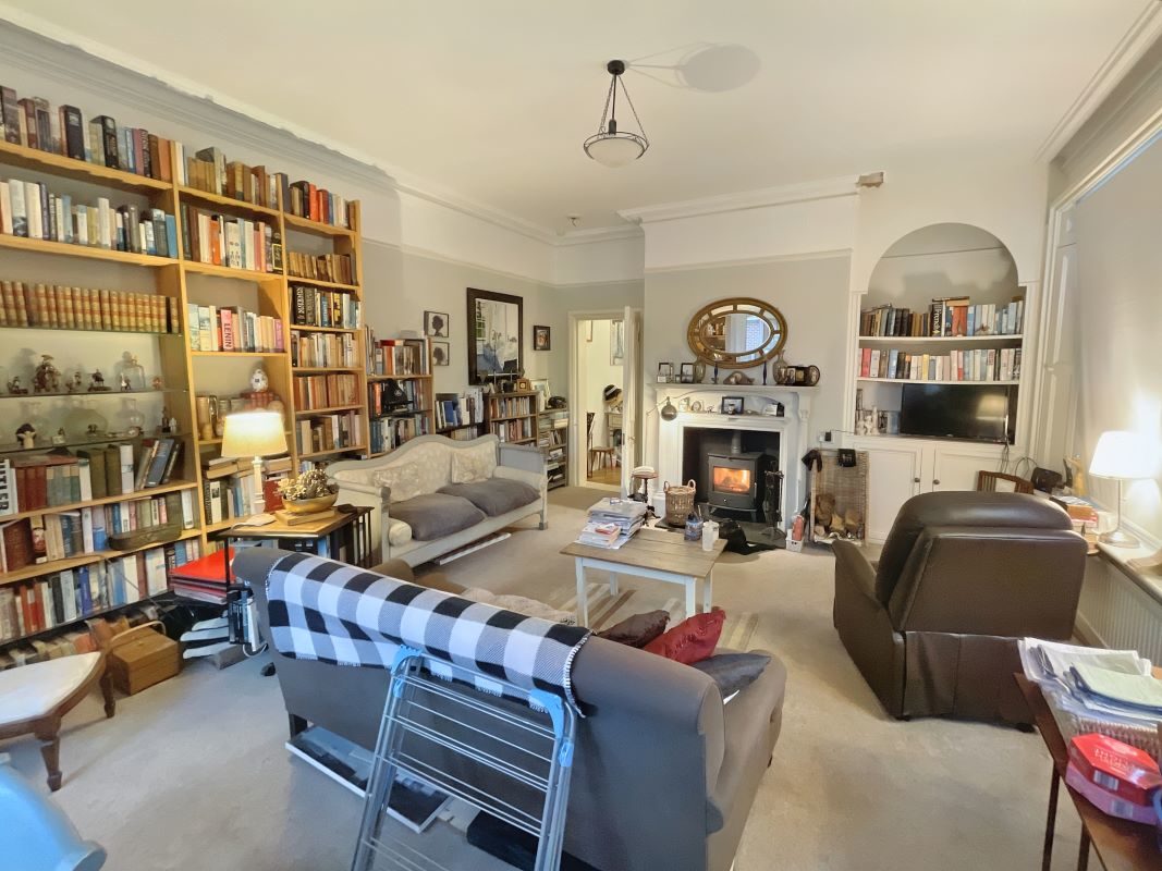 East House, Brown Acres, Church Close, Aldeburgh, Suffolk, IP15 5DY lot image - 2