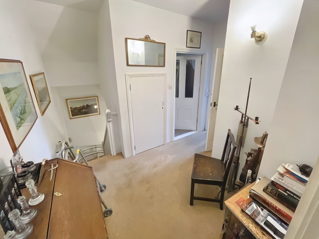 East House, Brown Acres, Church Close, Aldeburgh, Suffolk, IP15 5DY lot image - 5