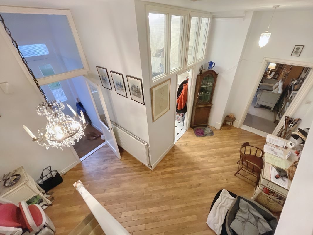 East House, Brown Acres, Church Close, Aldeburgh, Suffolk, IP15 5DY lot image - 12