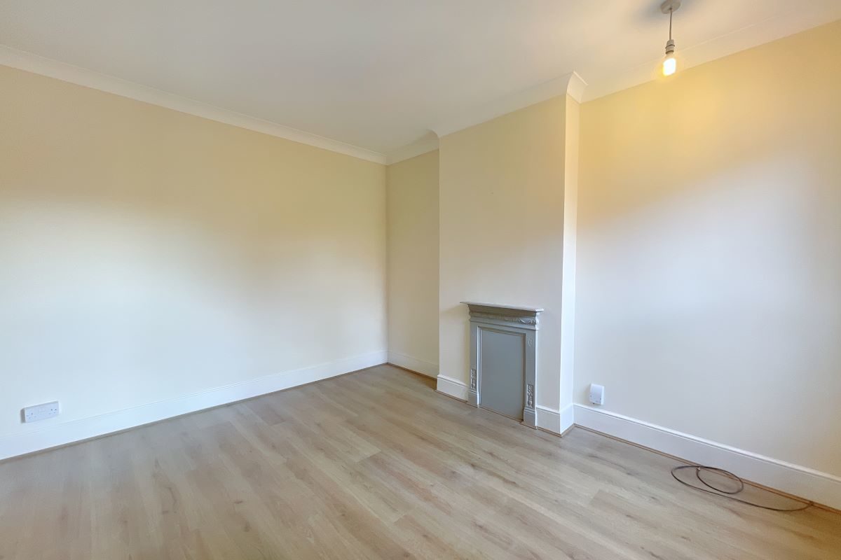 1 Foxhall Road, Ipswich, Suffolk, IP3 8JU lot image - 6