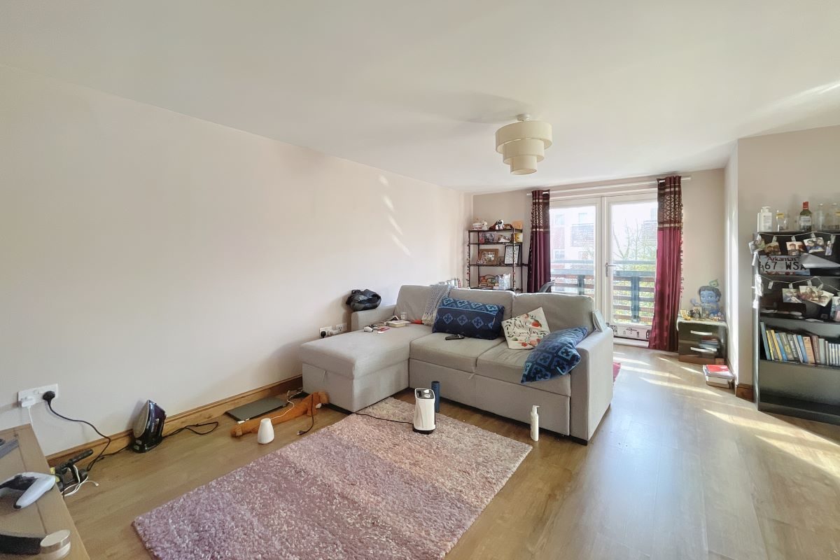 59 Siloam Place, Ipswich, Suffolk, IP3 0FD lot image - 2