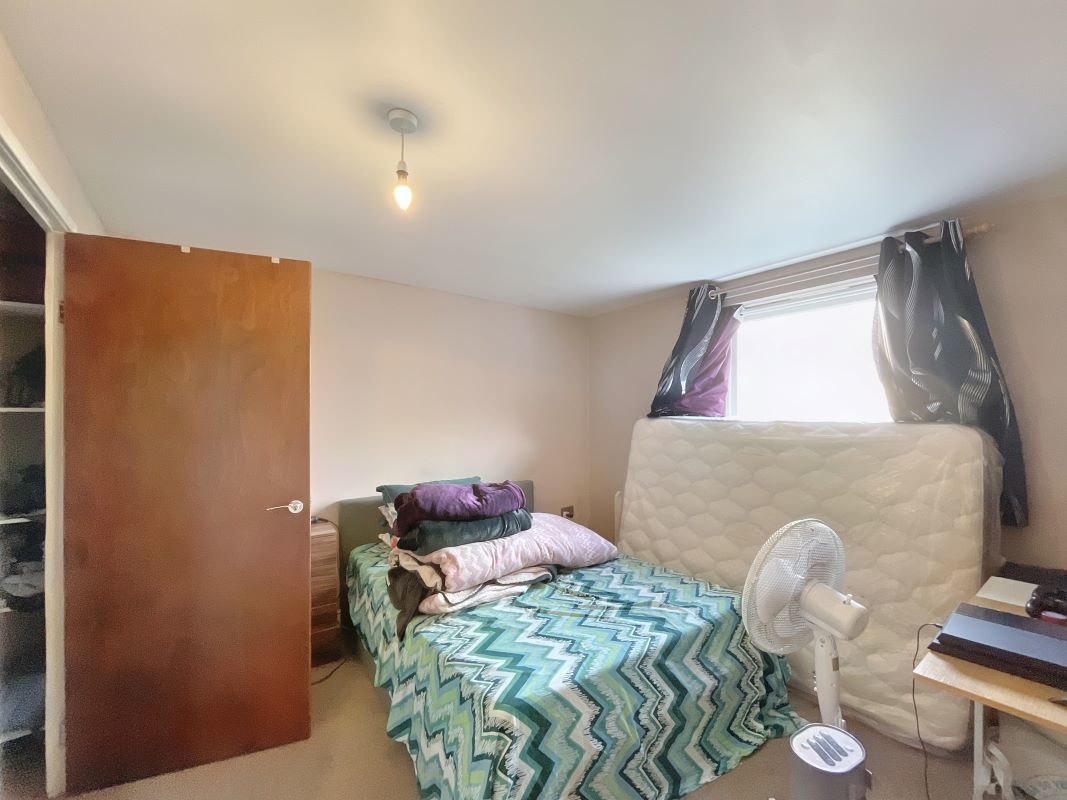 59 Siloam Place, Ipswich, Suffolk, IP3 0FD lot image - 6