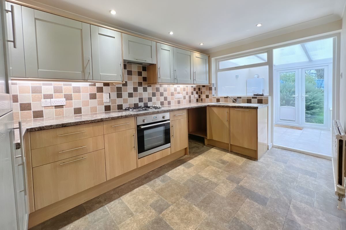 10 Brett Green, Layham, Ipswich, Suffolk, IP7 5LX lot image - 2