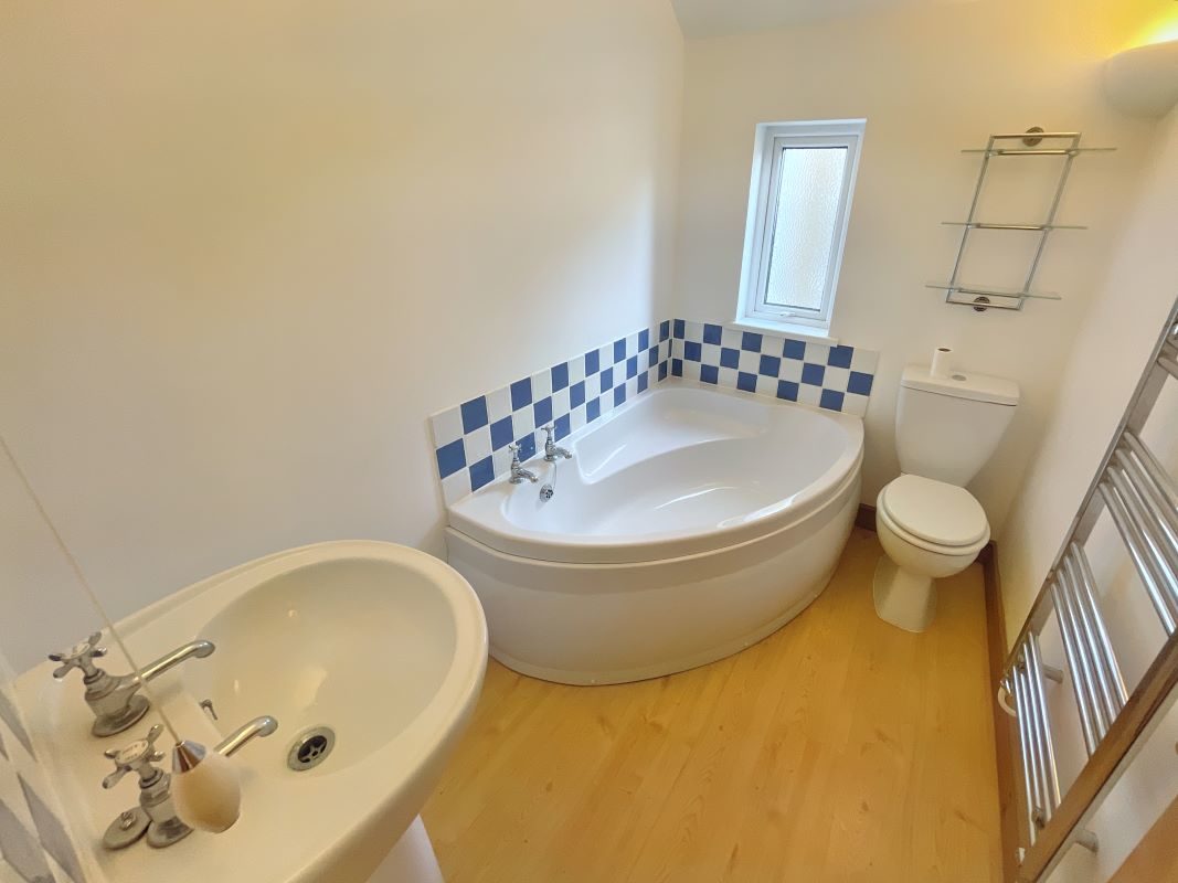 1 Foxhall Road, Ipswich, Suffolk, IP3 8JU lot image - 12