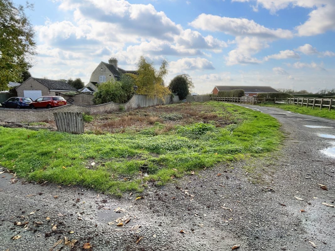 Land adjacent to 295 High Road, Trimley St. Martin, Felixstowe, Suffolk, IP11 0RJ lot image - 7