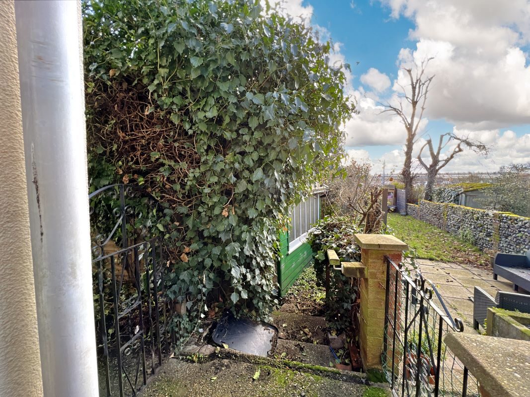 89 Carrow Road, Norwich, Norfolk, NR1 1HP lot image - 4