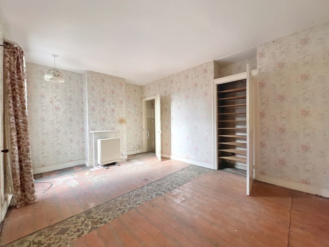 89 Carrow Road, Norwich, Norfolk, NR1 1HP lot image - 7