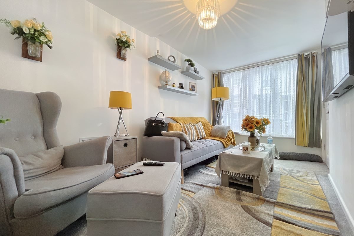 6a, 6b, 8a & 8b Station Road West, Stowmarket, Suffolk, IP14 1ES lot image - 10