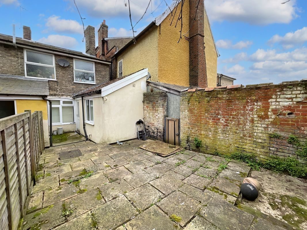 6a, 6b, 8a & 8b Station Road West, Stowmarket, Suffolk, IP14 1ES lot image - 18