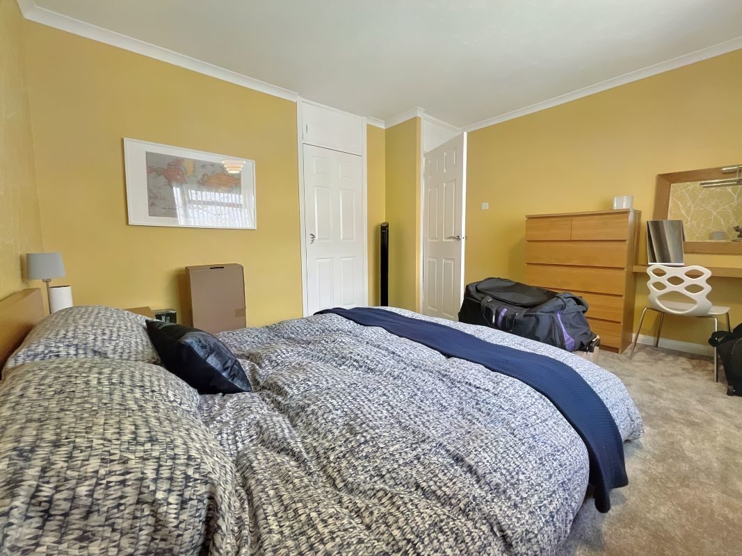 18 Badgers Bank, Ipswich, Suffolk, IP2 9EN lot image - 20