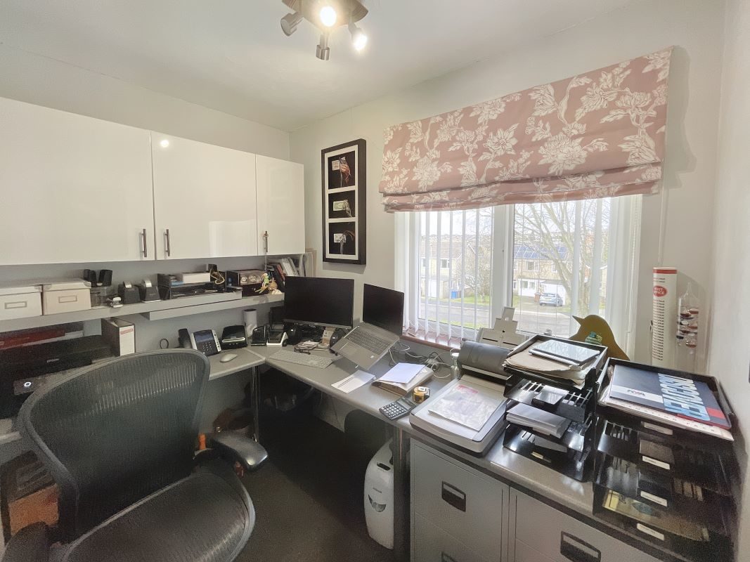 18 Badgers Bank, Ipswich, Suffolk, IP2 9EN lot image - 23