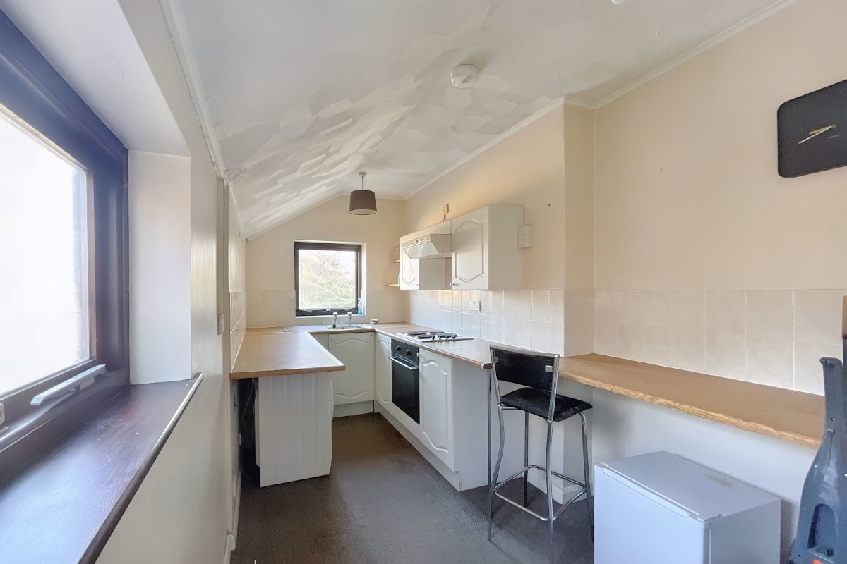 59 Felixstowe Road, Ipswich, Suffolk, IP3 8DY lot image - 10