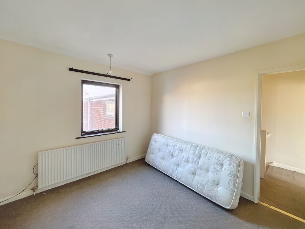 59 Felixstowe Road, Ipswich, Suffolk, IP3 8DY lot image - 11