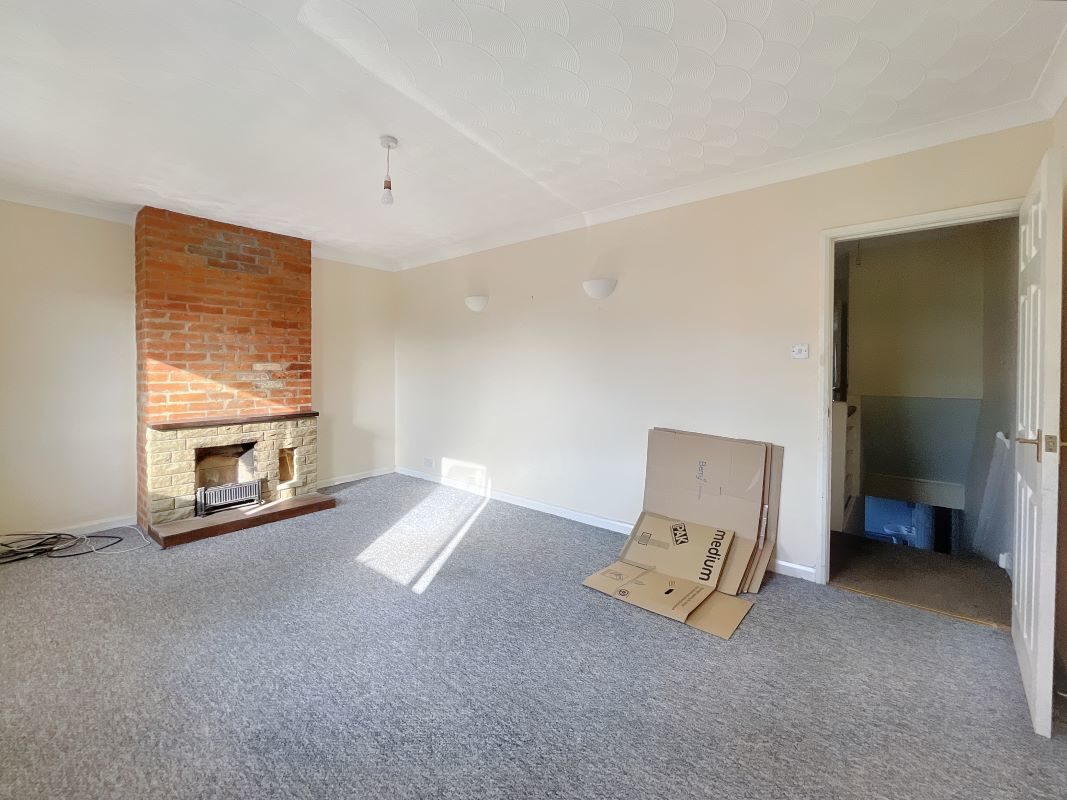 59 Felixstowe Road, Ipswich, Suffolk, IP3 8DY lot image - 12