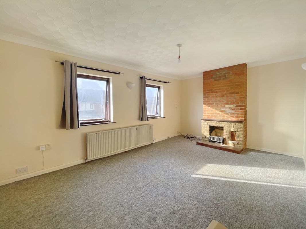 59 Felixstowe Road, Ipswich, Suffolk, IP3 8DY lot image - 13