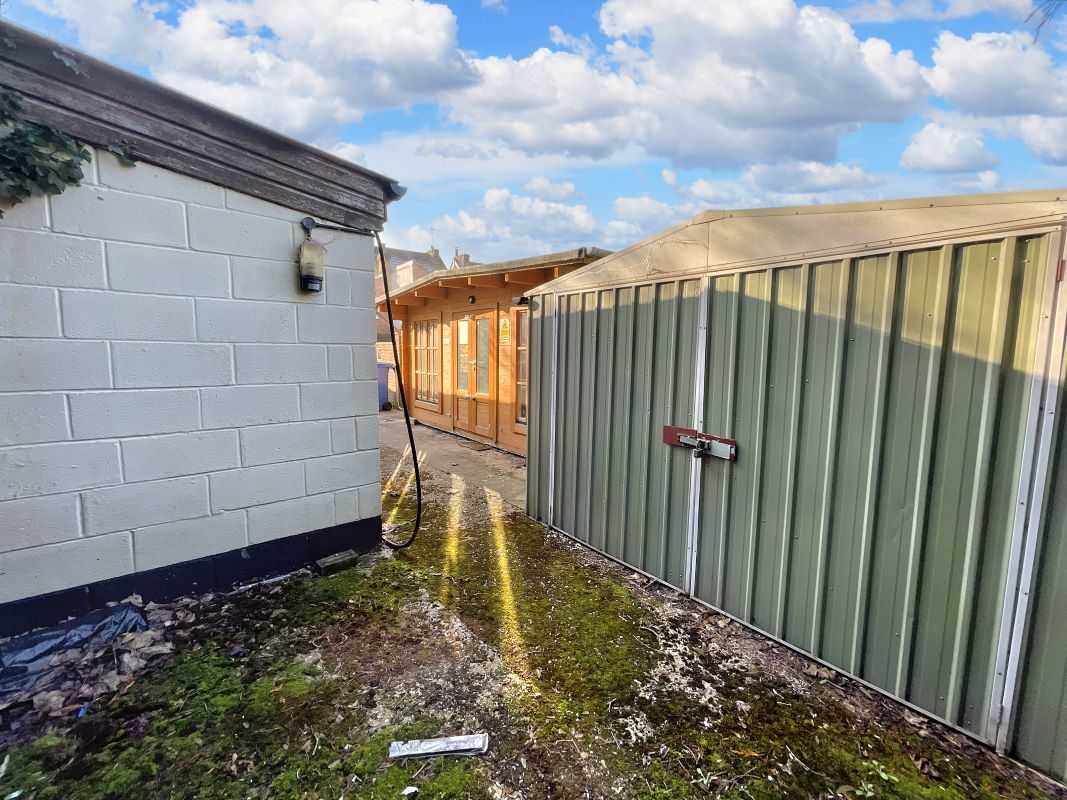 59 Felixstowe Road, Ipswich, Suffolk, IP3 8DY lot image - 14