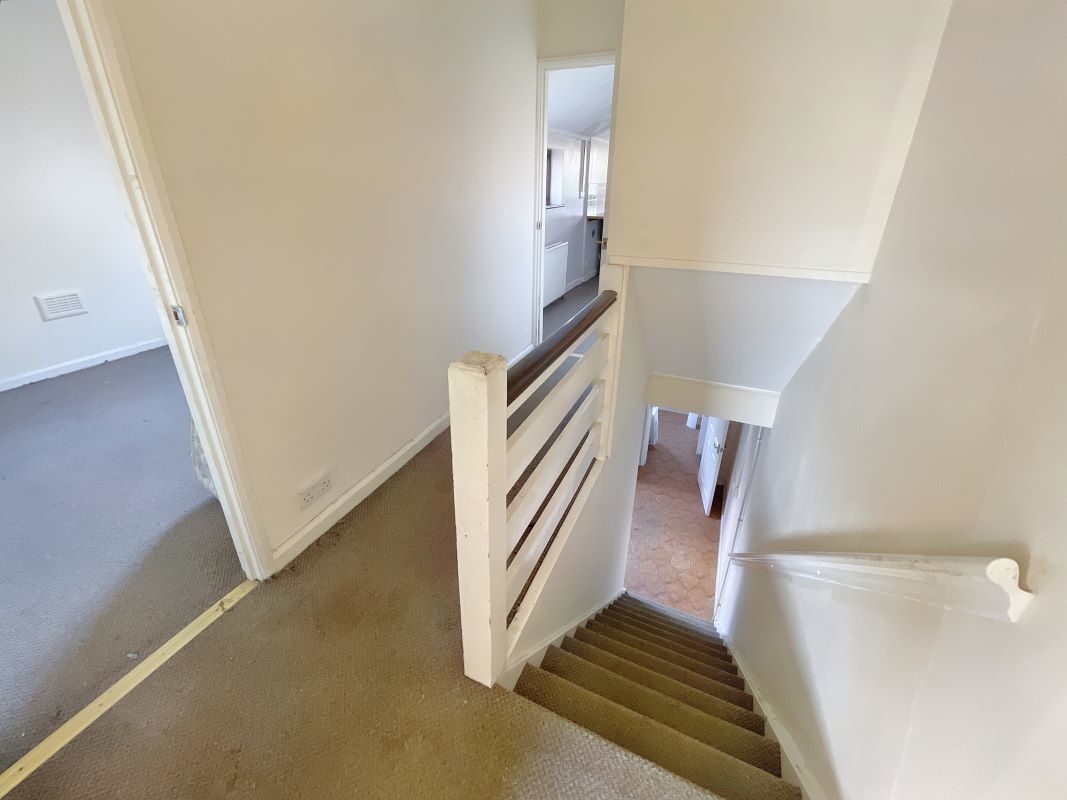 59 Felixstowe Road, Ipswich, Suffolk, IP3 8DY lot image - 15