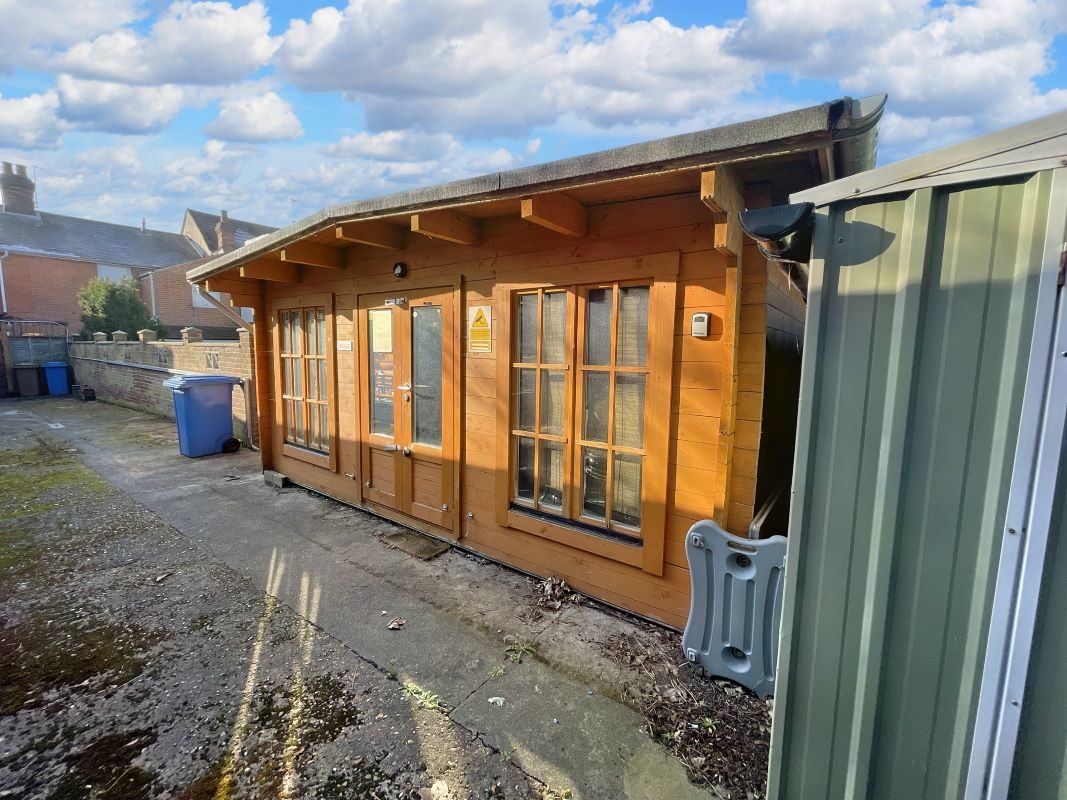 59 Felixstowe Road, Ipswich, Suffolk, IP3 8DY lot image - 16