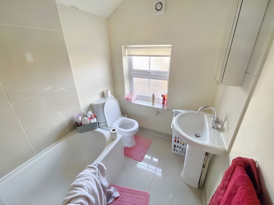 393 Spring Road, Ipswich, Suffolk, IP4 5LY lot image - 10