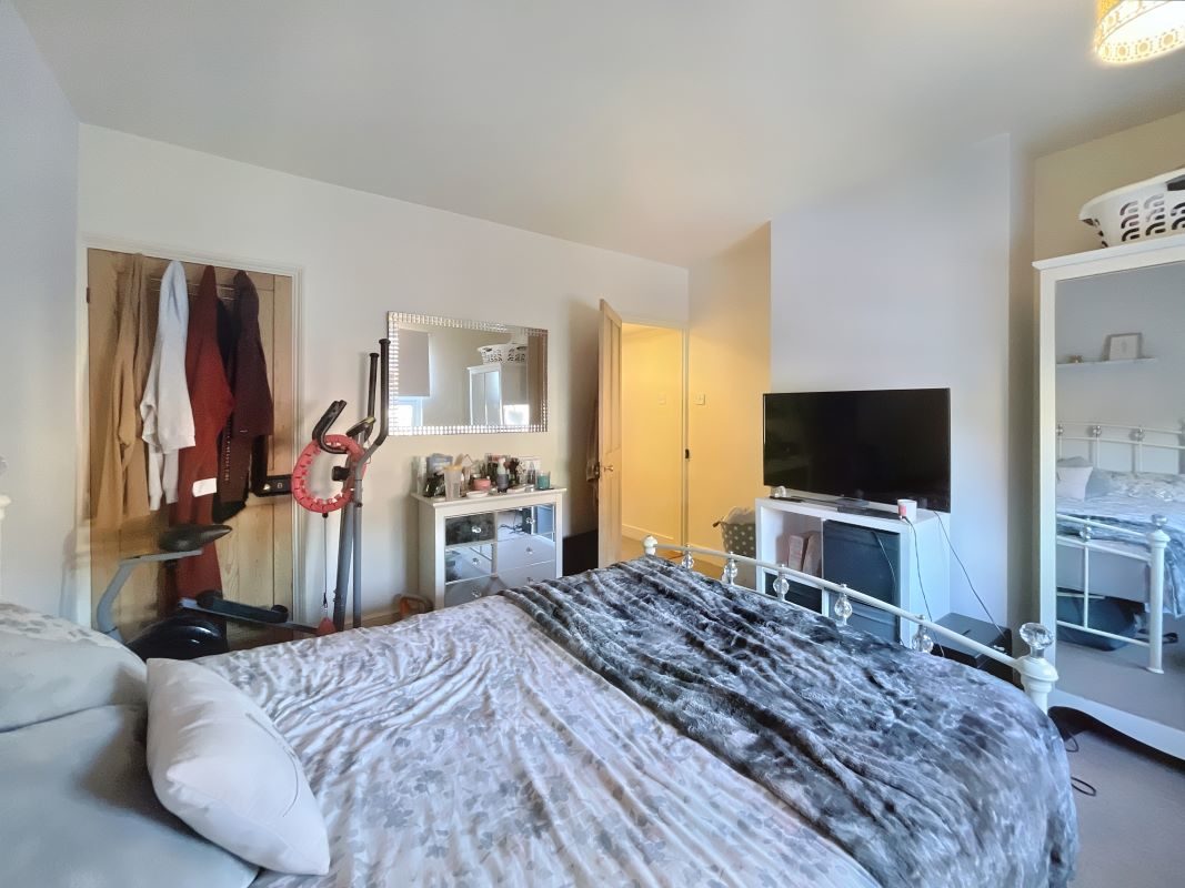 46 Parade Road, Ipswich, Suffolk, IP4 4BH lot image - 8