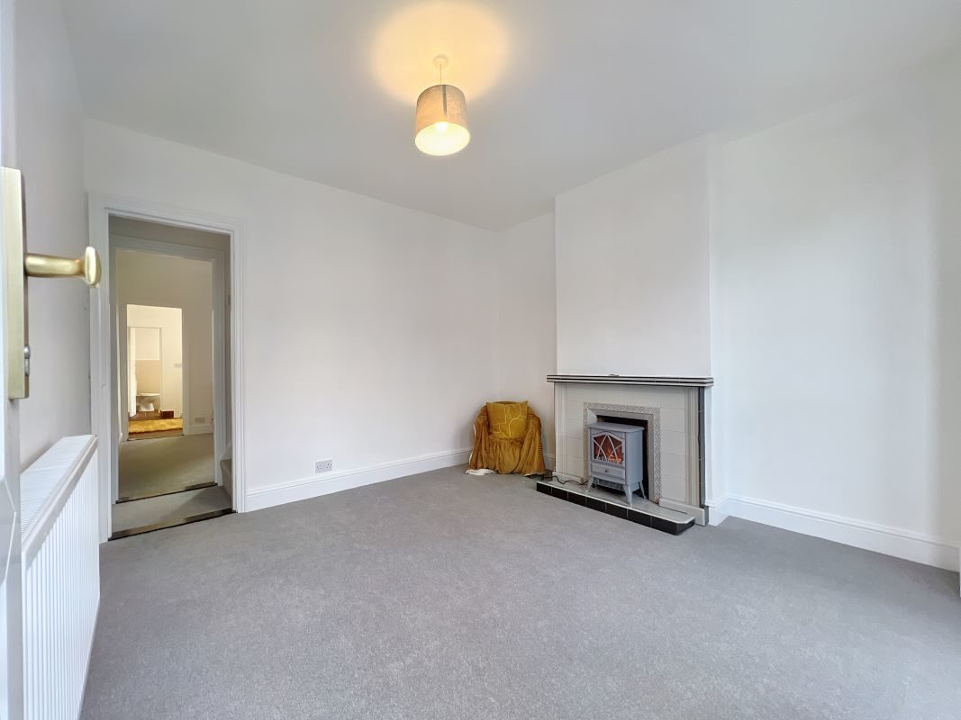 79 Maidstone Road, Felixstowe, Suffolk, IP11 9EE lot image - 2