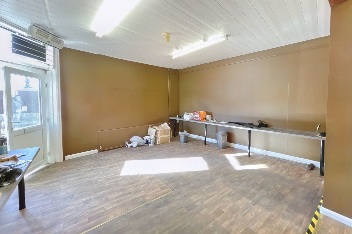 184 Bramford Lane &, 94 Richmond Road, Ipswich, Suffolk, IP1 4DP lot image - 1