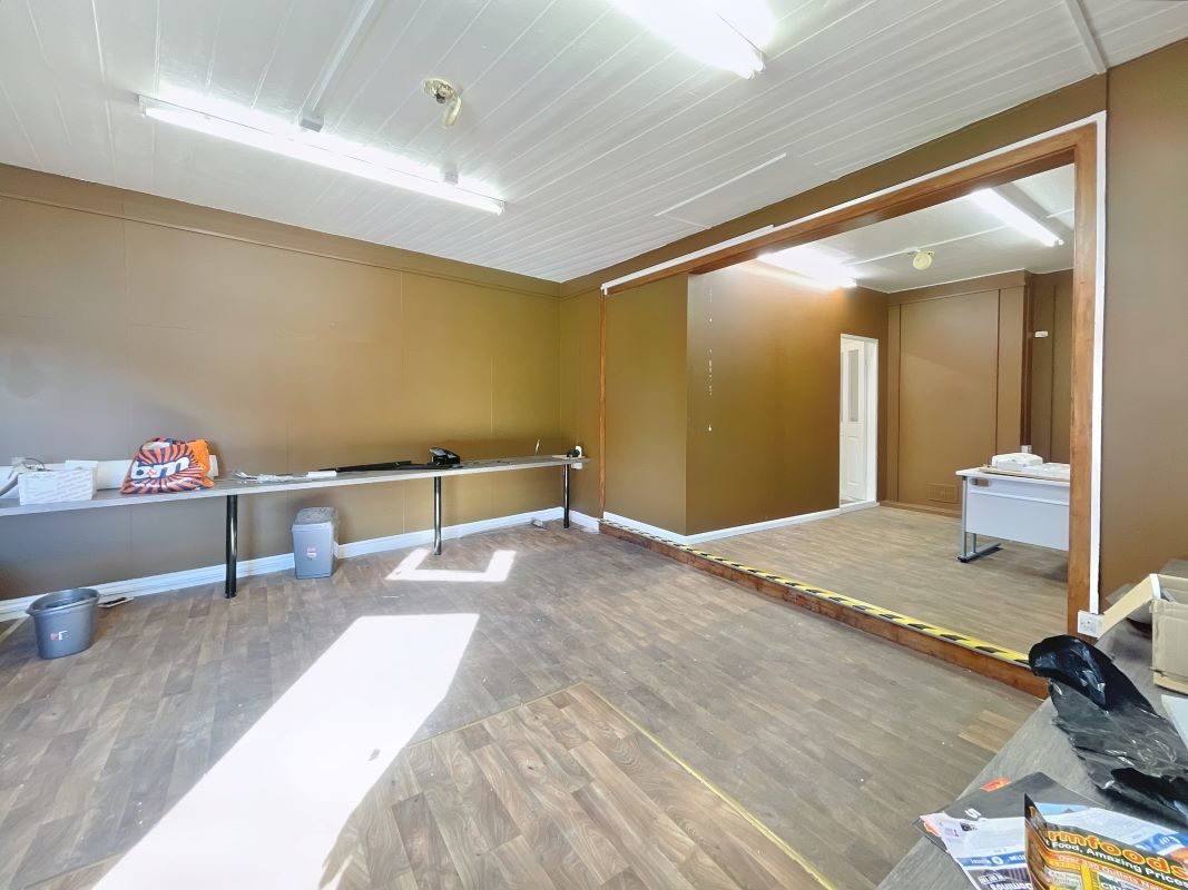 184 Bramford Lane &, 94 Richmond Road, Ipswich, Suffolk, IP1 4DP lot image - 2