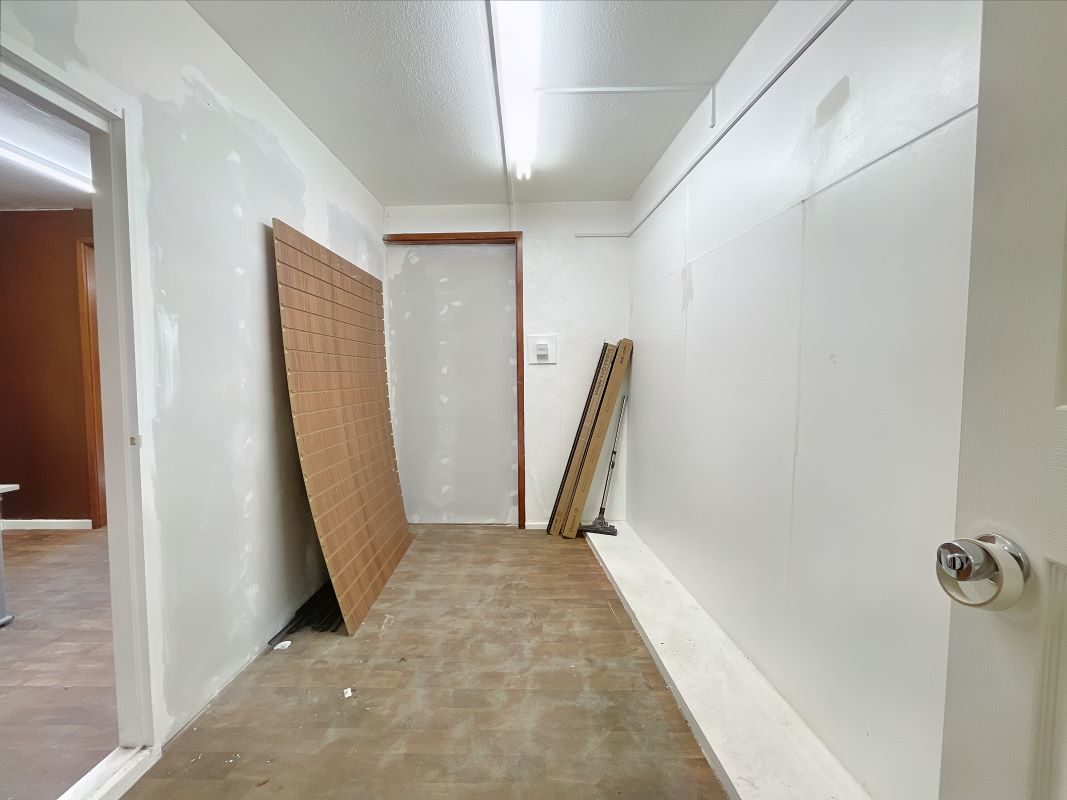 184 Bramford Lane &, 94 Richmond Road, Ipswich, Suffolk, IP1 4DP lot image - 9