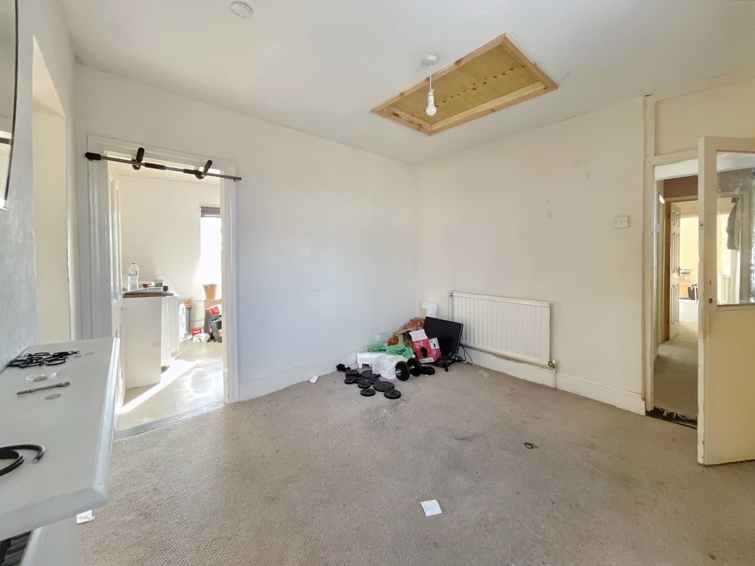 184 Bramford Lane &, 94 Richmond Road, Ipswich, Suffolk, IP1 4DP lot image - 12