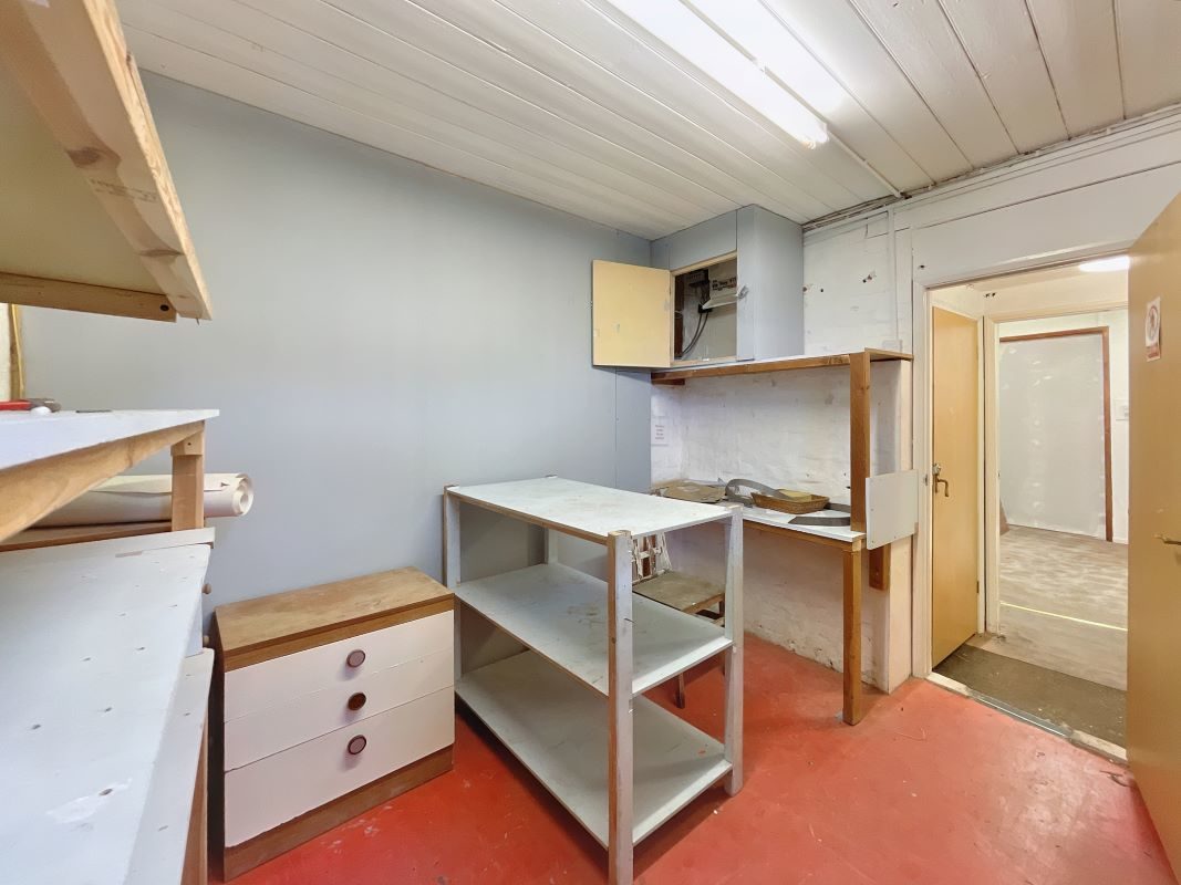 184 Bramford Lane &, 94 Richmond Road, Ipswich, Suffolk, IP1 4DP lot image - 13