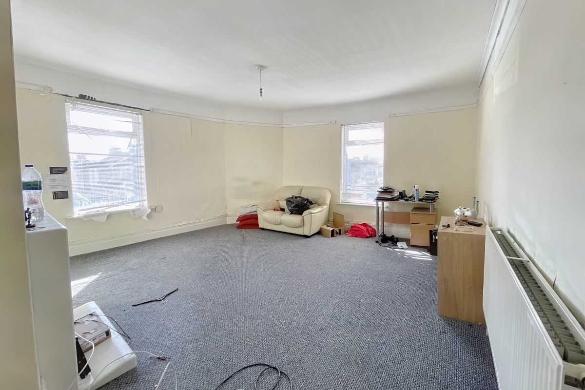 184 Bramford Lane &, 94 Richmond Road, Ipswich, Suffolk, IP1 4DP lot image - 19