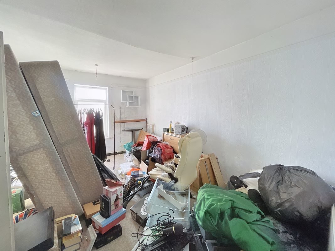 184 Bramford Lane &, 94 Richmond Road, Ipswich, Suffolk, IP1 4DP lot image - 21