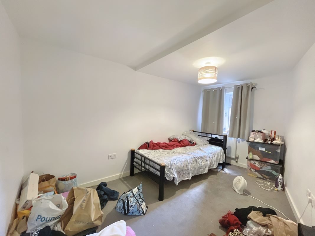 Flat 1, 19B Queen Street, Ipswich, Suffolk, IP1 1SW lot image - 1