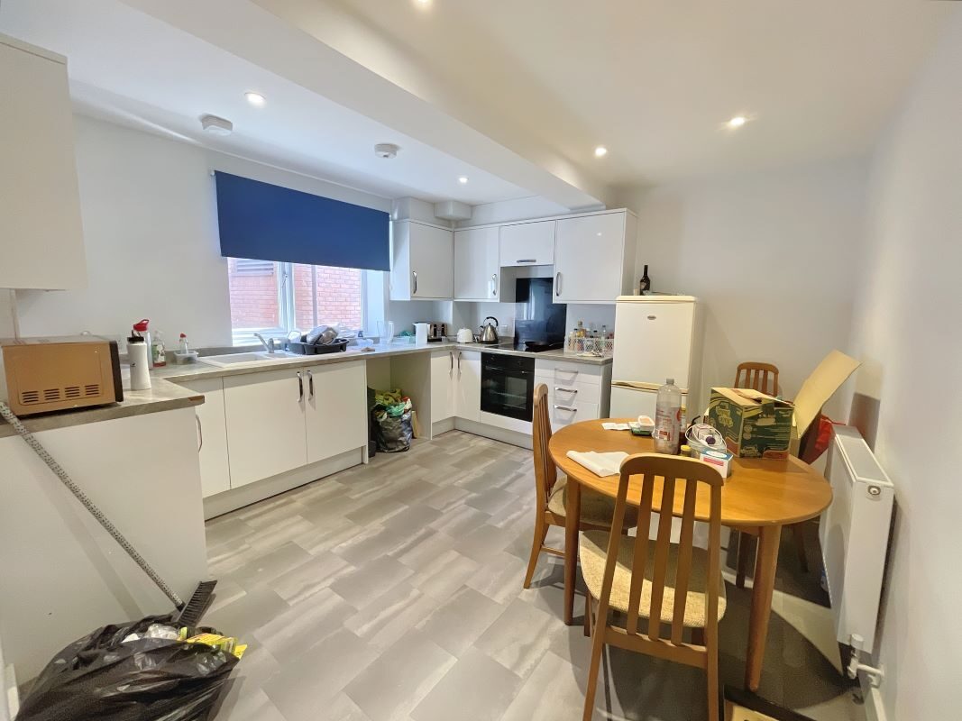 Flat 1, 19B Queen Street, Ipswich, Suffolk, IP1 1SW lot image - 4