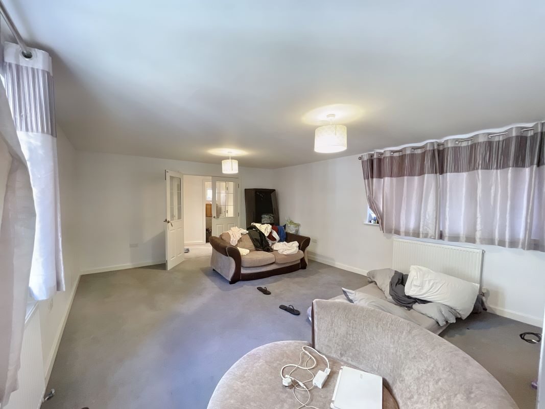 Flat 1, 19B Queen Street, Ipswich, Suffolk, IP1 1SW lot image - 5