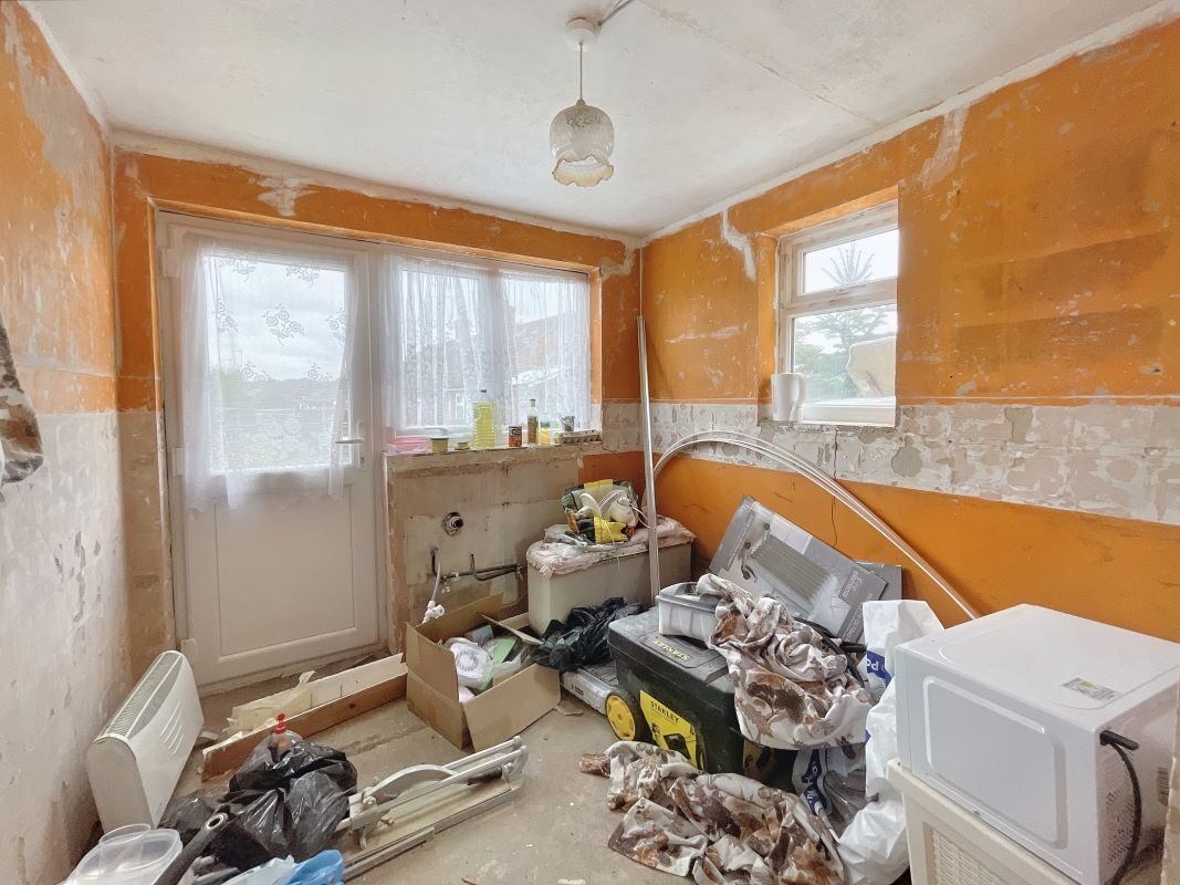 6 Park Road, Needham Market, Ipswich, Suffolk, IP6 8BH lot image - 0