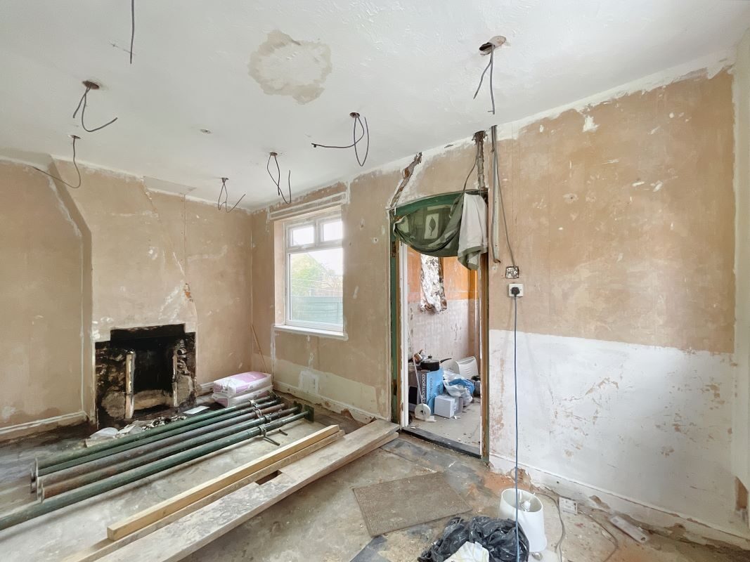 6 Park Road, Needham Market, Ipswich, Suffolk, IP6 8BH lot image - 2