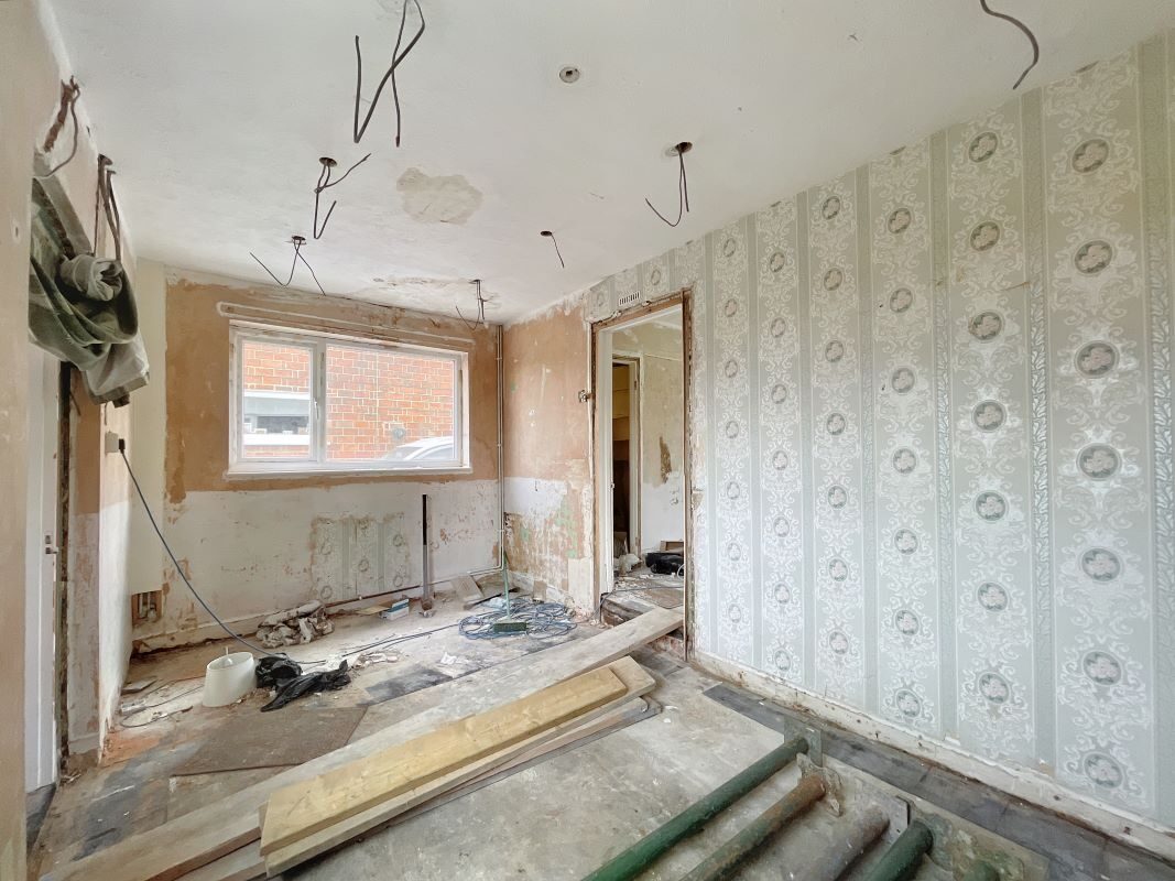 6 Park Road, Needham Market, Ipswich, Suffolk, IP6 8BH lot image - 4