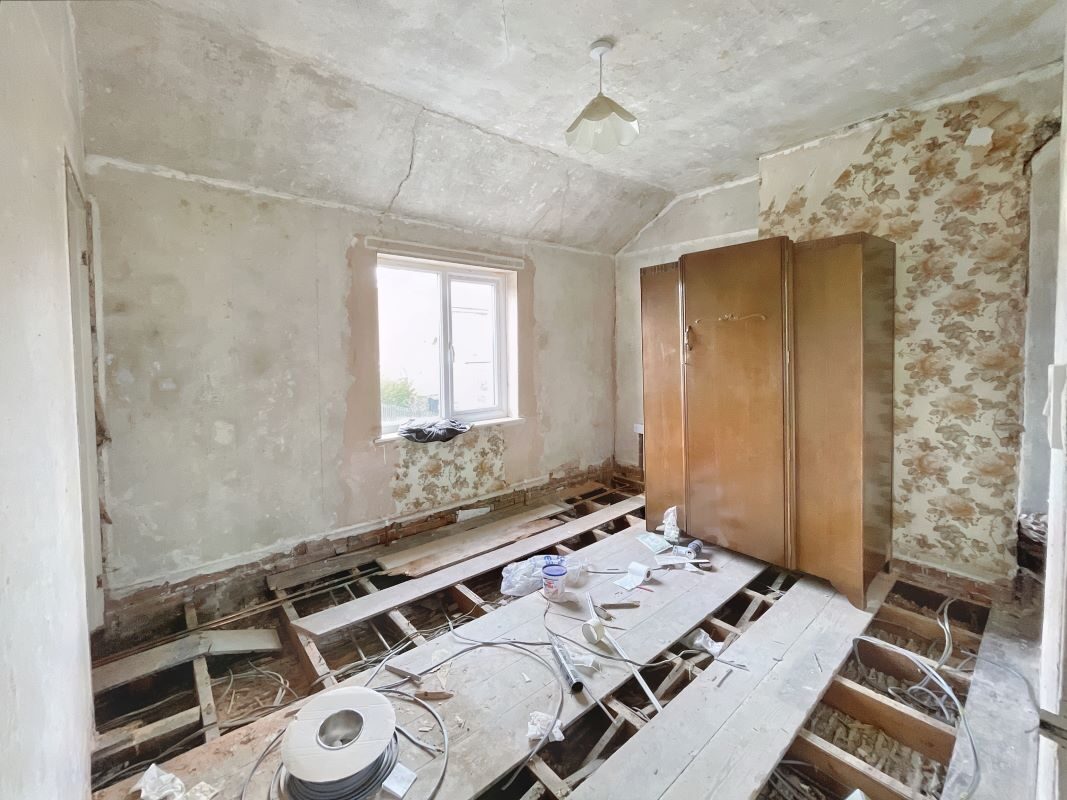 6 Park Road, Needham Market, Ipswich, Suffolk, IP6 8BH lot image - 5