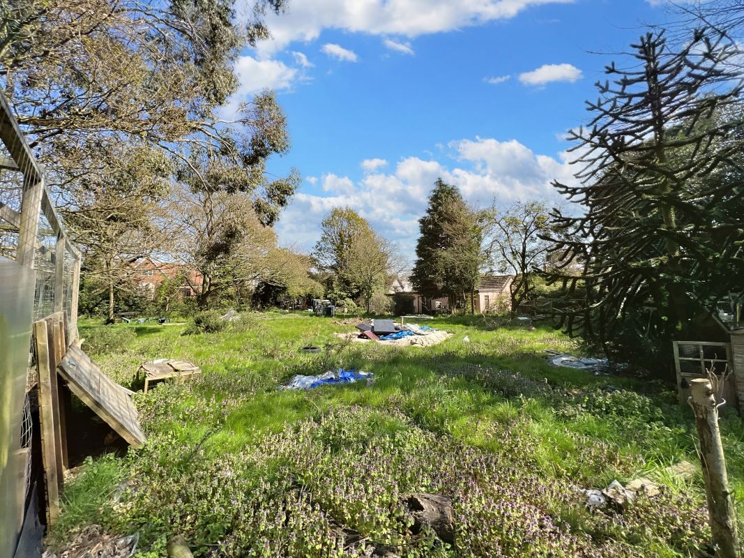 112 Main Road, Kesgrave, Ipswich, Suffolk, IP5 1BL lot image - 14