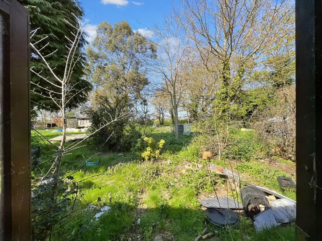 112 Main Road, Kesgrave, Ipswich, Suffolk, IP5 1BL lot image - 16