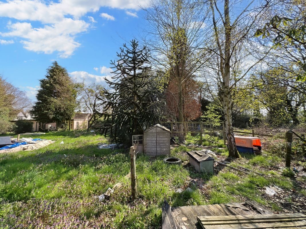 112 Main Road, Kesgrave, Ipswich, Suffolk, IP5 1BL lot image - 18