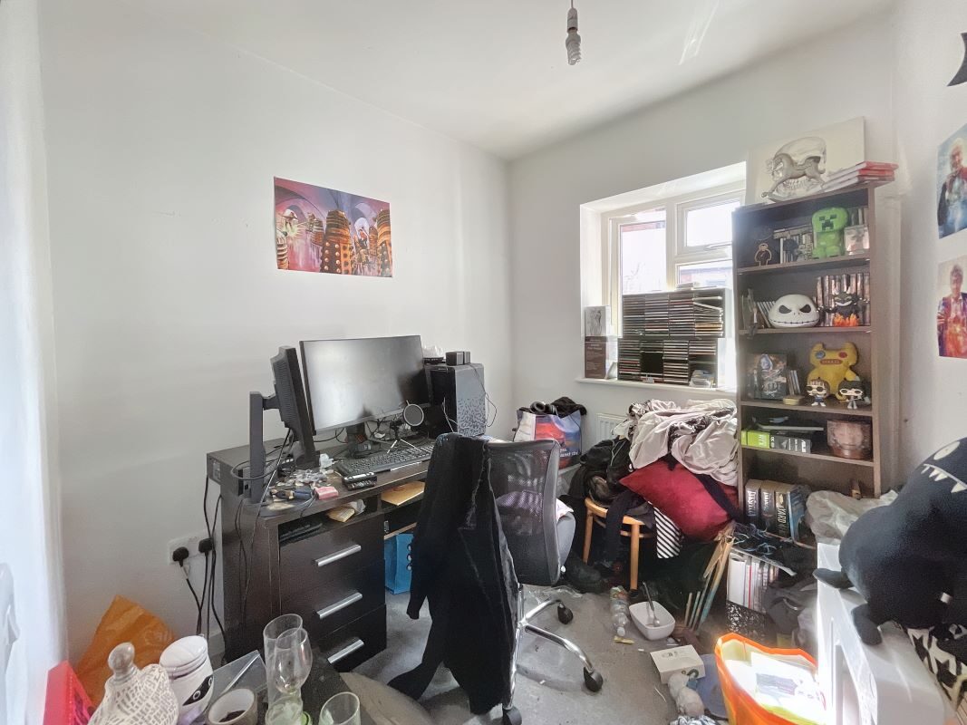 Flat 3, 19B Queen Street, Ipswich, Suffolk, IP1 1SW lot image - 6