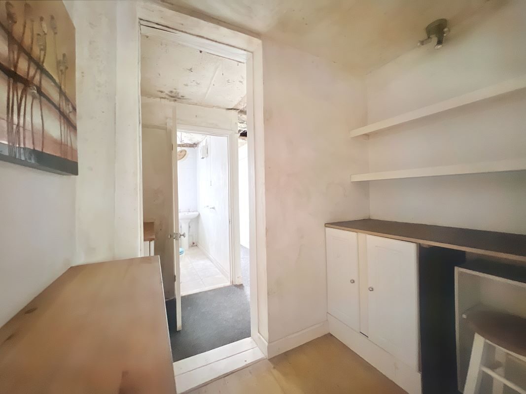 Basement Flat, 44 Christchurch Street, Ipswich, Suffolk, IP4 2DH lot image - 7