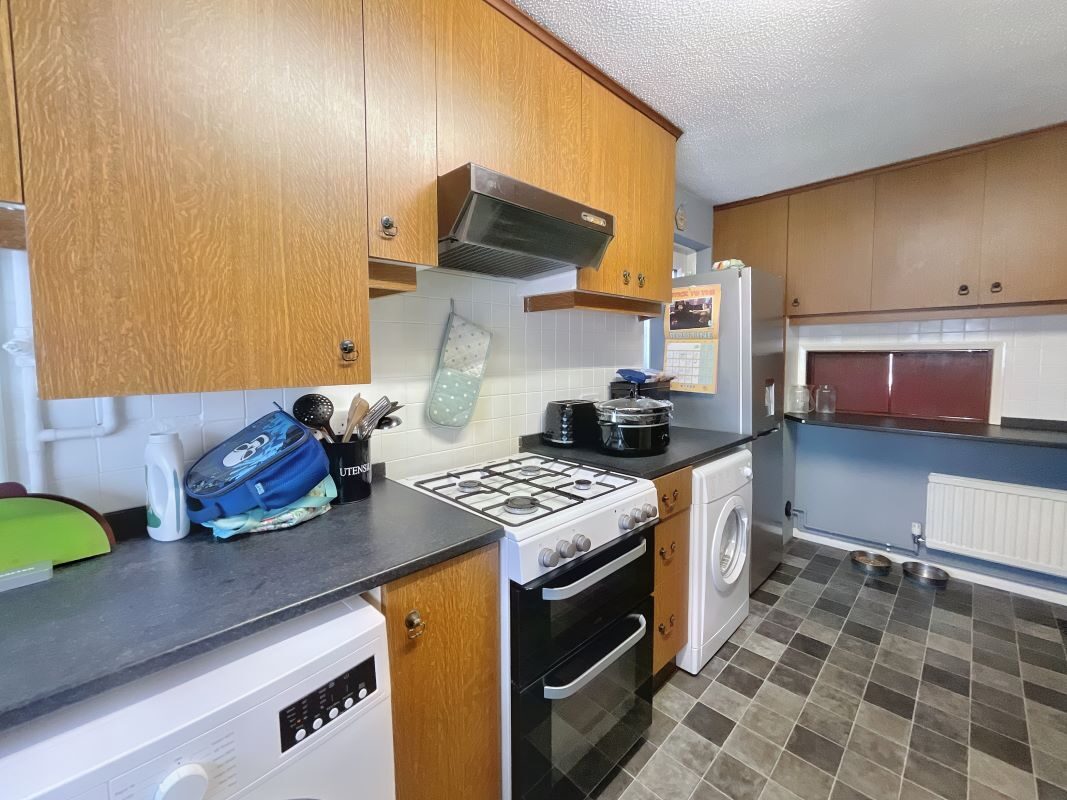 3 Netley Close, Ipswich, Suffolk, IP2 9YB lot image - 4