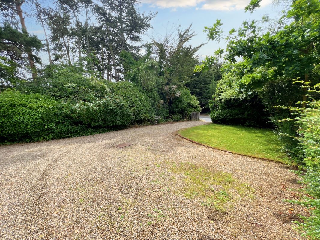 Dormy Pool, 167 Saxmundham Road, Aldeburgh, Suffolk, IP15 5PE lot image - 7