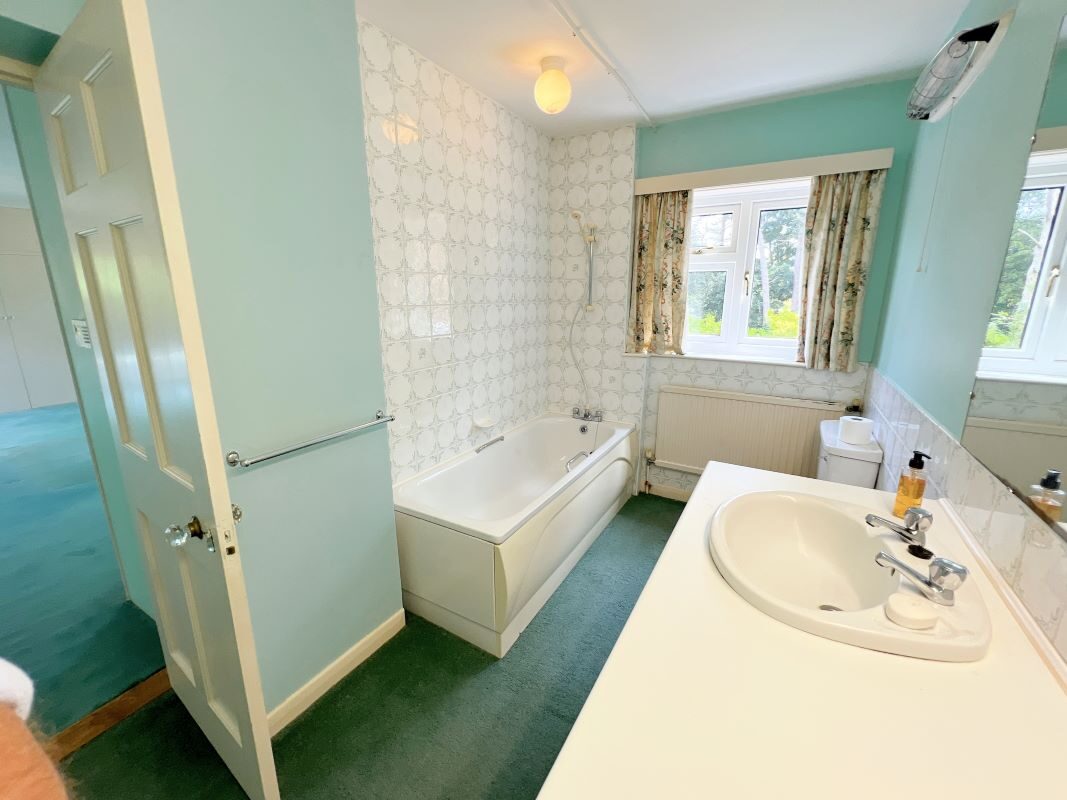 Dormy Pool, 167 Saxmundham Road, Aldeburgh, Suffolk, IP15 5PE lot image - 38